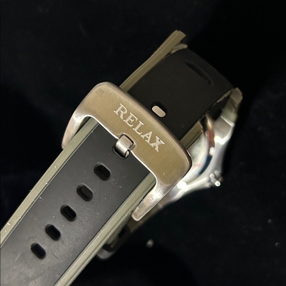 Tommy Bahama Relax Watch - Picture 3 of 8